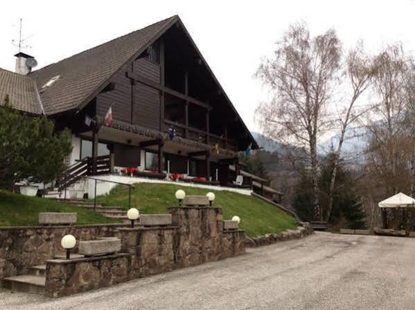 Hotel Panorama Cavalese Buitenkant foto